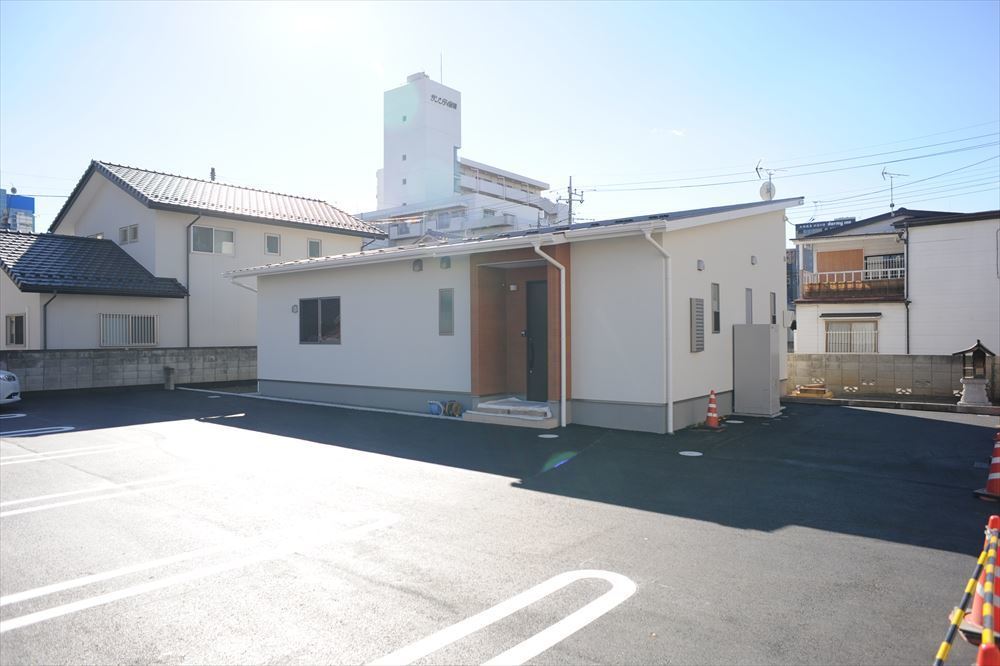 平屋のリンプルな外観