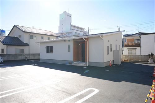 平屋のシンプルな外観
